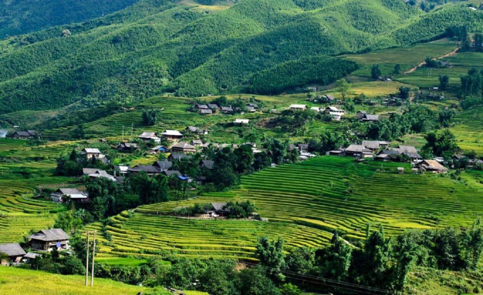 From Hanoi: 2 Day Sapa Trekking To Village & Bungalow, Meals - Day 1: Hanoi to Sapa, Y Linh Ho to Lao Chai, Then Ta Van Homestay