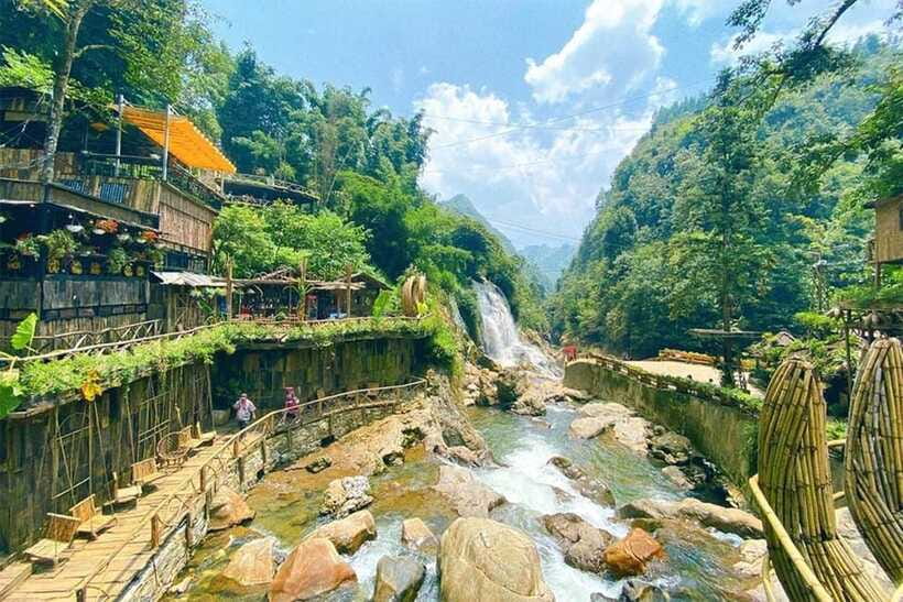 From Hanoi: 3-Day Guided Tour of Sapa with 3-Star Hotel - Day 1: Hanoi to Sapa, Cat Cat Village, and Sin Chai valley views