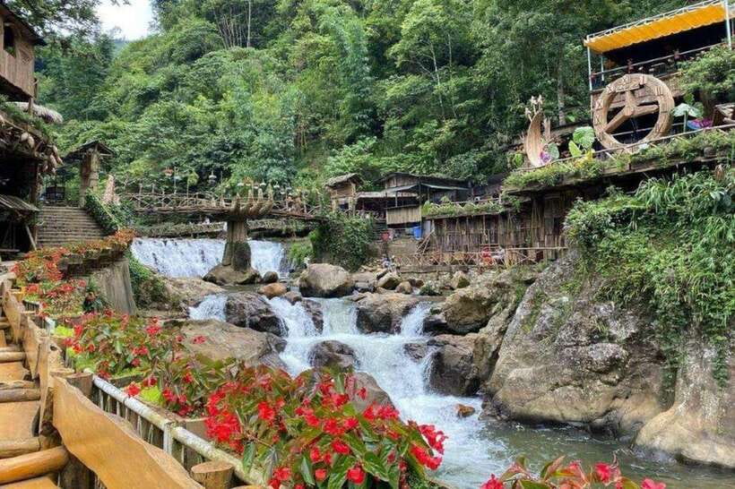From Hanoi: 3-Day Sapa Tour with Cat Cat, Ta Van & Fansipan - From Hanoi to Sapa by sleeping bus: you gain time, then you work with it