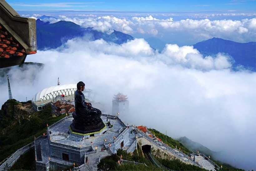 From Hanoi: 3-Day Sapa Tour with Cat Cat, Ta Van & Fansipan - Muong Hoa Funicular + Fansipan by cable car (Day 3): the summit, minus the chaos