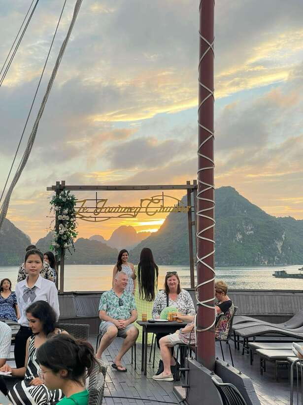 From Hanoi: 3D2N Ha Long & Lan Ha Bay by Le Journey Cruise - The included activities: why kayaking, caves, and cooking class are worth it