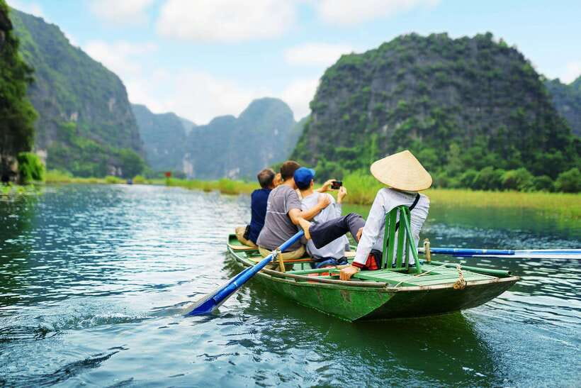 From Hanoi: 5-Day Sapa, Ninh Binh, Ha Long Bay Cruise - Ha Long to Hanoi to Sapa: Pearls, Kayaking, Cooking Class, Then Overnight Bus