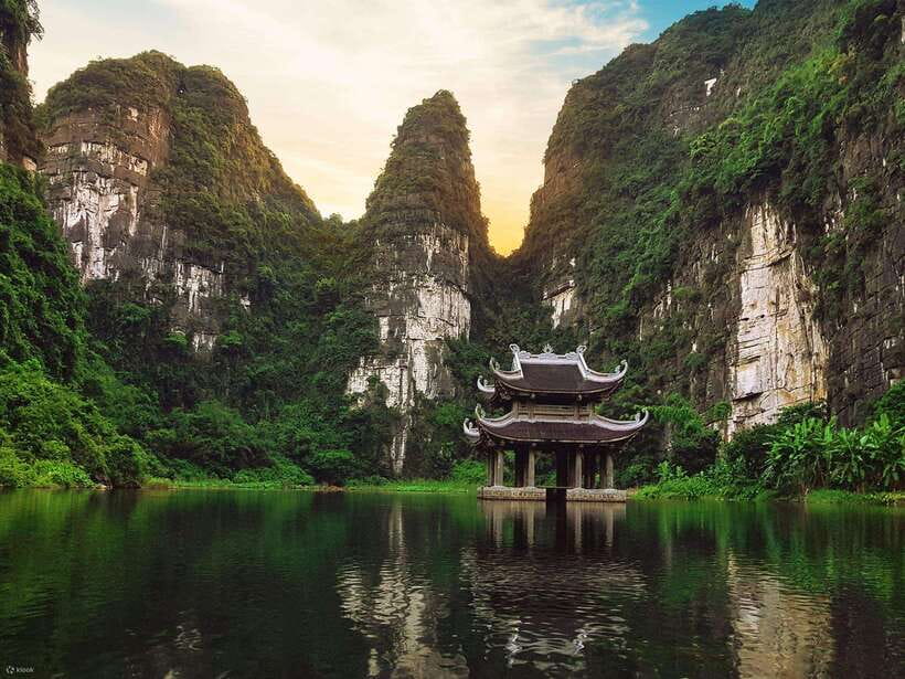 From Hanoi: Bai Dinh, Trang An Mua Cave - A Scenic Day Tour - Rushing from Hanoi: pickup times and the road to Ninh Binh
