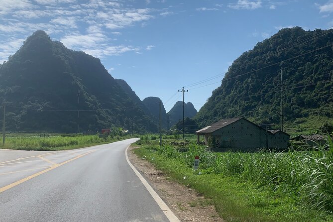 From Hanoi: Ban Gioc Waterfalls - Authentic Experience 2d/2n - Ngao Cave (Tiger Cave): cool stone columns after the ride