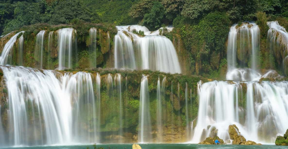 From Hanoi: Easy Rider 2 Day Motorbike Tour of Cao Bang Loop - Hanoi to Cao Bang: the overnight sleeper-bus reality check