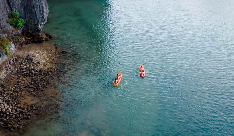 From Hanoi: Explore Ha Long Bay In Full Day - Lunch on board: seafood comfort with bay views