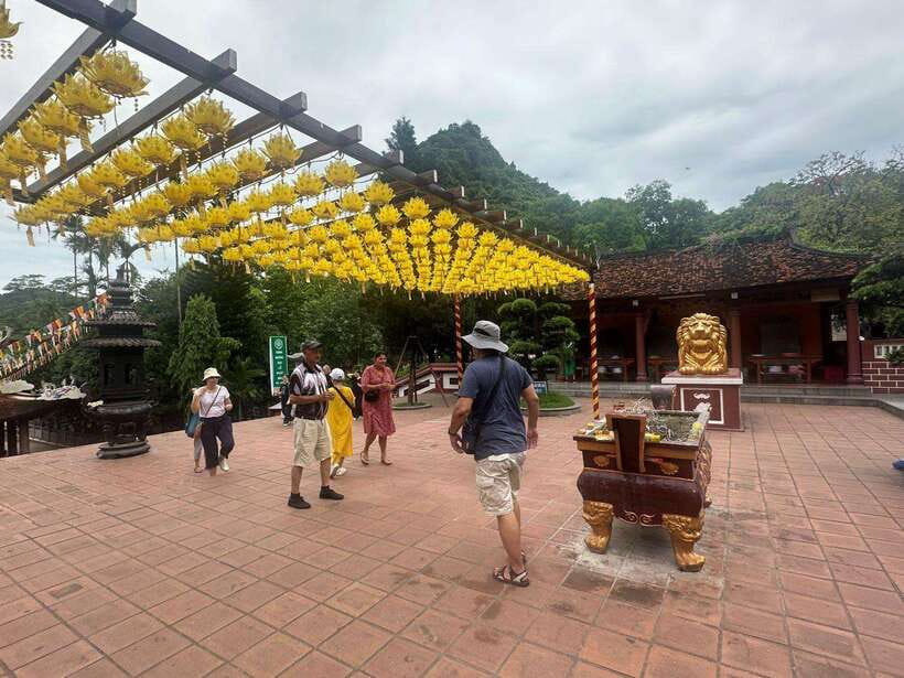 From Hanoi: Full-Day Perfume Pagoda Group Tour with Lunch - Huong Tich Cave: Steps Up or Cable Car Down