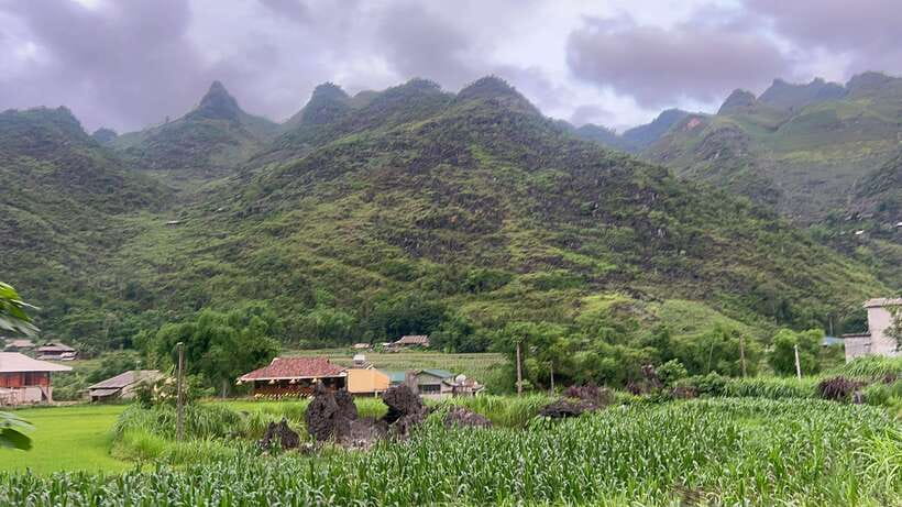 From Hanoi: Ha Giang Loop Easy Rider Tour by Sleeper Bus - Dong Van Old Town and the Lung Cu Flagpole: Borderland Culture at High Altitude