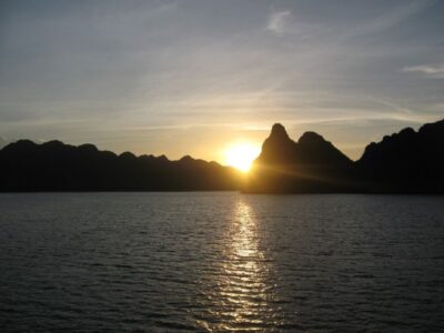 From Hanoi: Ha Long - Bai Tu Long Bay 2-Day 1-Night Cruise - Hanoi pickup and SunWorld Port check-in, step by step