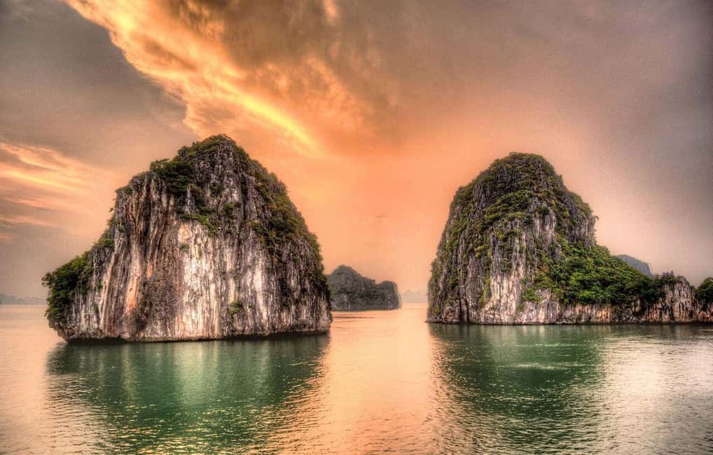 From Hanoi: Ha Long Bay 1 Day Tour With A Luxury Cruise - Lunch on Board: At Least 8 Dishes, With Real Bay Views