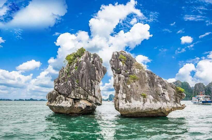 From Hanoi: Ha Long Bay 1 Day Tour With A Small Group - Lunch on board: seafood meal with views on both sides