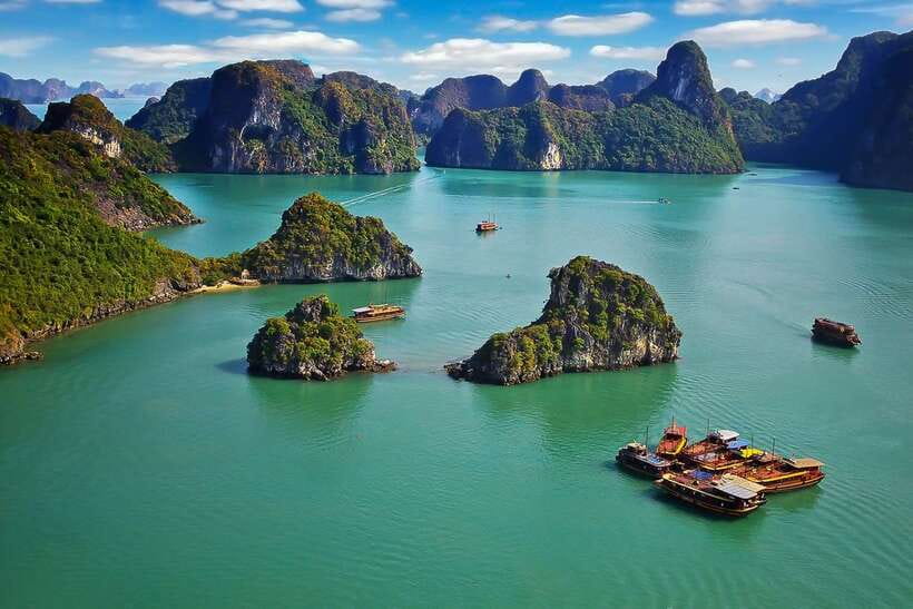 From Hanoi: Ha Long Bay Save-Cost Tours - Big & Small Groups - Luon Cave area: kayaking or bamboo boats through limestone corridors