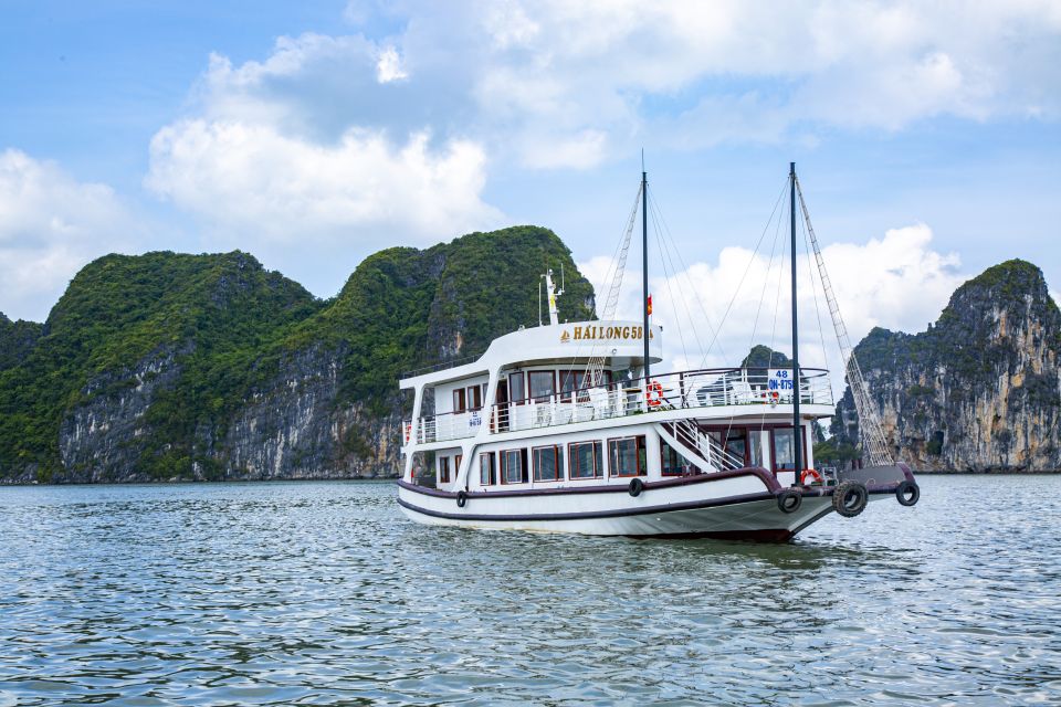 From Hanoi: Ha Long Bay Save-Cost Tours - Big & Small Groups - Lunch onboard: Vietnamese food, set menu/buffet, and meal timing