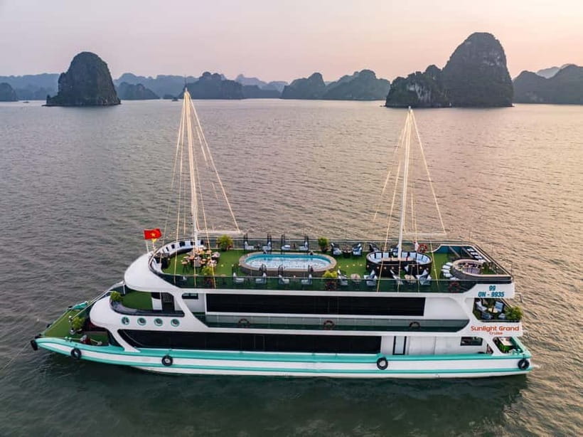 From Hanoi: Halong bay Luxury tour on 5 star cruise - Lunch on a moving ship: tasty fuel before the cave and climb