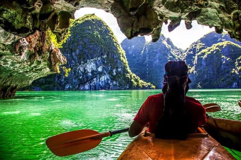 From Hanoi: Halong bay Luxury tour on 5 star cruise - Crowds at Ha Long Bay: how to enjoy the day anyway