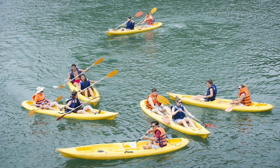 From Hanoi: Halong Explorer 3-Day Deluxe Cruise - Kayaking on Ha Long Bay: what’s great, and what can get chaotic