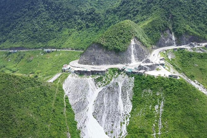 From Hanoi Hidden Gems of Mai Chau Explore Rural Villages by Bike - Thung Khe Pass: Muong living spaces and a top-of-pass stop