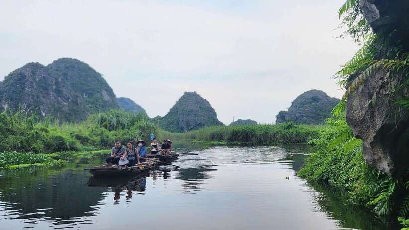 From Hanoi: Hoa Lu/Bai Dinh-Tam Coc/Trang An-Mua Cave Tours - Morning Pickup, That Quick Break, and How the Day Really Starts