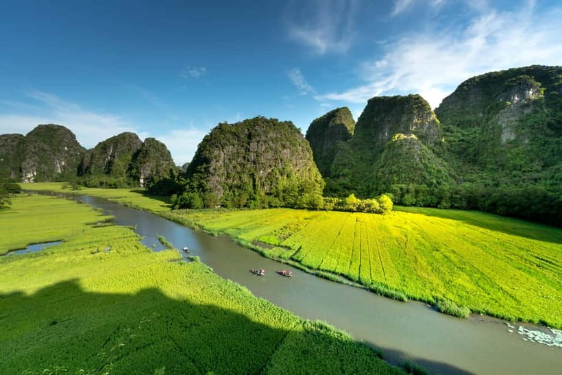 From Hanoi: Hoa Lu, Bai Dinh, Trang An, Tam Coc and Mua Cave - Buffet lunch with local dishes (and vegetarian backup)