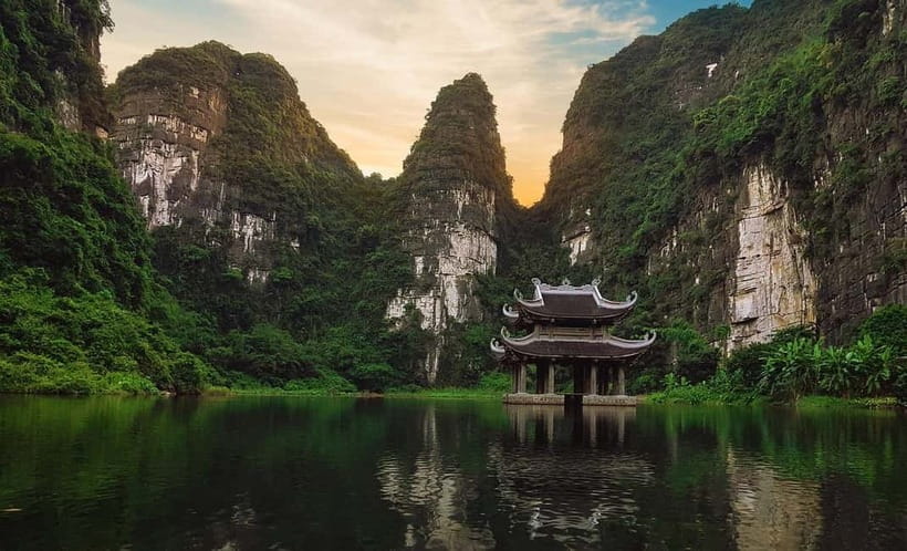 From Hanoi: Hoa Lu, Bai Dinh, Trang An, Tam Coc and Mua Cave - Cycling villages around Tam Cốc: when you want the human scale
