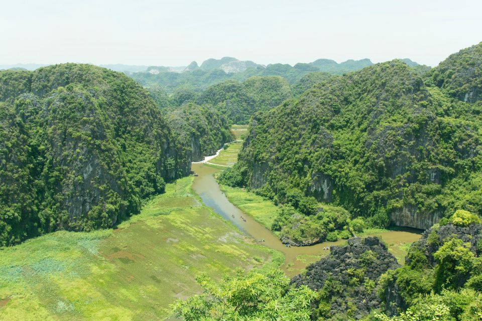 From Hanoi: Hoa Lu, Hang Mua Hike, Tam Coc Boat, and Lunch - Hang Múa (Mua Cave): the 500-step viewpoint you’ll remember