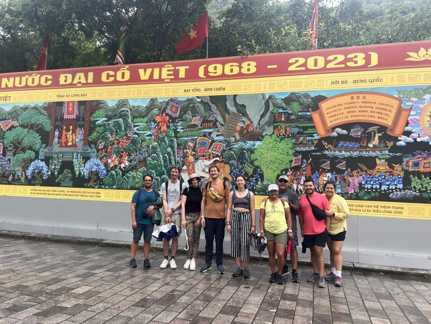 From Hanoi: Hoa Lu, Mua Cave and Tam Coc Full-Day Trip - Tam Coc caves by sampan: how the ride stays peaceful