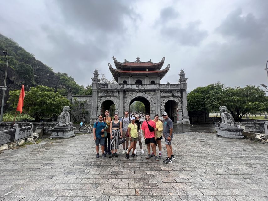 From Hanoi: Hoa Lu, Mua Cave and Tam Coc Full-Day Trip - Lunch in Ninh Binh: included food, with real-world variation