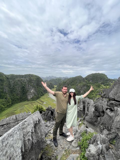 From Hanoi: Hoa Lu, Mua Cave and Tam Coc Full-Day Trip - Hoa Lu Ancient City: a former capital you’ll actually finish