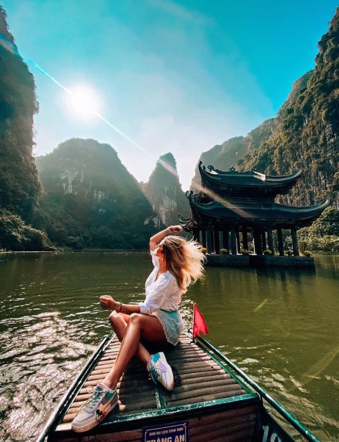 From Hanoi: Hoa Lu-Trang An-Mua Cave Luxury Trip w/Limousine - Mua Cave: 500 Steps Up for Tam Coc Views