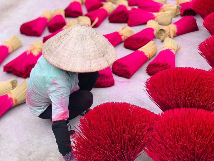 From Hanoi: Incense Village, Conical Hat and HaThai Art Tour - Lunch at an Artisan Home: When Full Day Feels Worth It