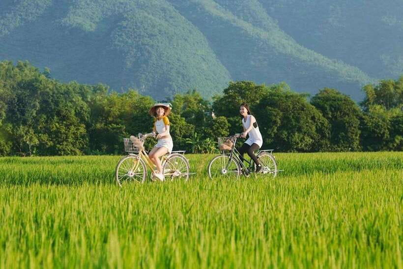 From Hanoi: Mai Chau Valley Day Trip with Cycling - Pom Coong and Na Phon Village Cycling: Riding Through Everyday Life