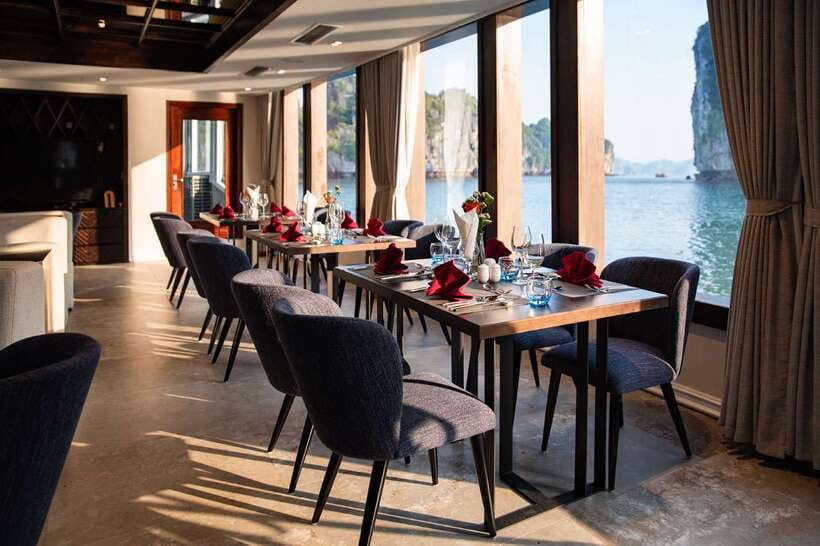 From Hanoi or Halong: Halong Bay Day Cruise - From Hanoi to Tuan Chau: a tight schedule that actually works