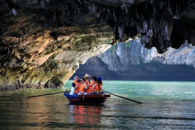 From Hanoi: Private Ha Long Bay Full-day Trip - Halong Tourist Wharf and the 4-hour cruise on Route 1