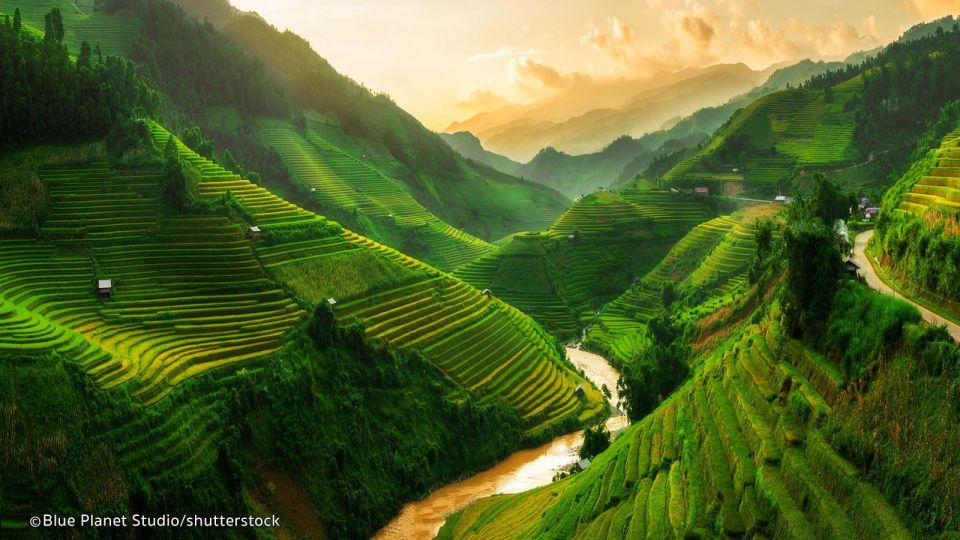 From Hanoi: Sapa 2D1N Homestay overnight by Morning bus - Hanoi to Sapa on the modern bus: when “overnight” actually helps