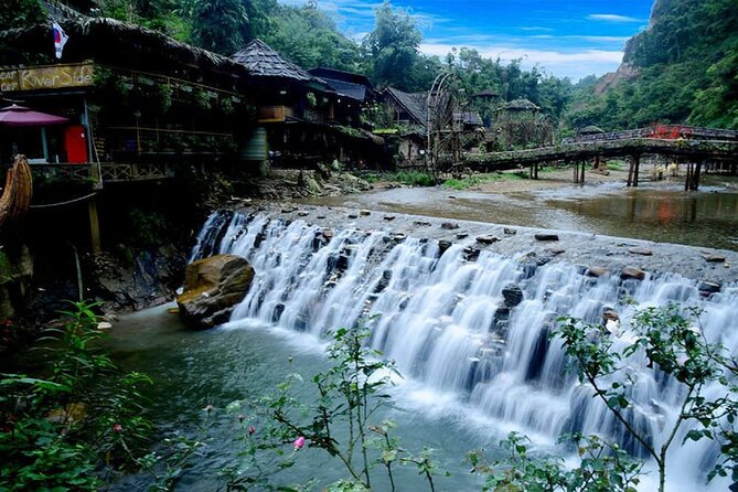 From Hanoi : Sapa Moutain Trek - Halong bay Heritage - Day 4: Surprise Cave in the morning, brunch, and cruising back out