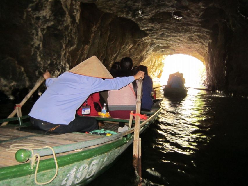From Hanoi: Trang An & Bai Dinh Pagoda Full-Day Private Tour - Lunch in Ninh Binh: goat-meat comfort food for the boat