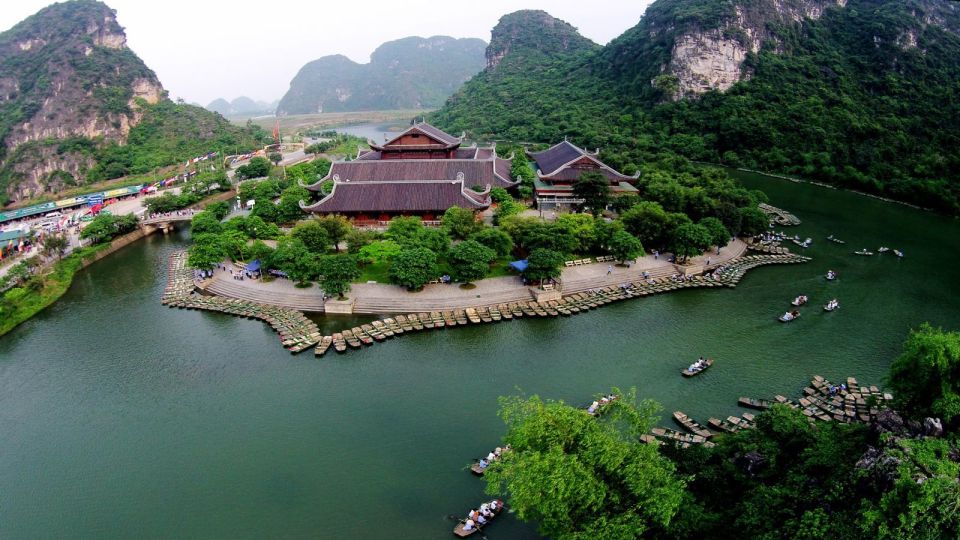 From Hanoi: Trang An & Bai Dinh Pagoda Full-Day Private Tour - Bai Dinh Pagoda: bronze Buddha scale plus real temple rules