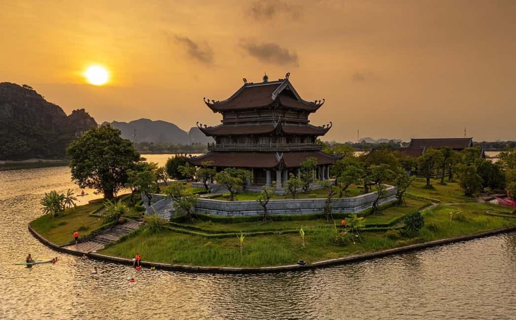 From Hanoi: Trang An Eco-tourism -Bai Dinh pagoda & Mua Cave - Key things that make this Ninh Binh day trip work