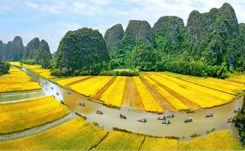 From Hanoi: Trang An, Hoa Lu & Mua Cave Full-Day Luxury Tour - Mua Cave: 500 steps, then the Ngo Dong River view