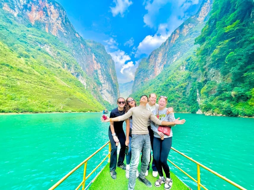 From Ninh Binh:3 Day Ha Giang Loop Motorbike Tour With Rider - Food and lodging: homestays that trade comfort for character