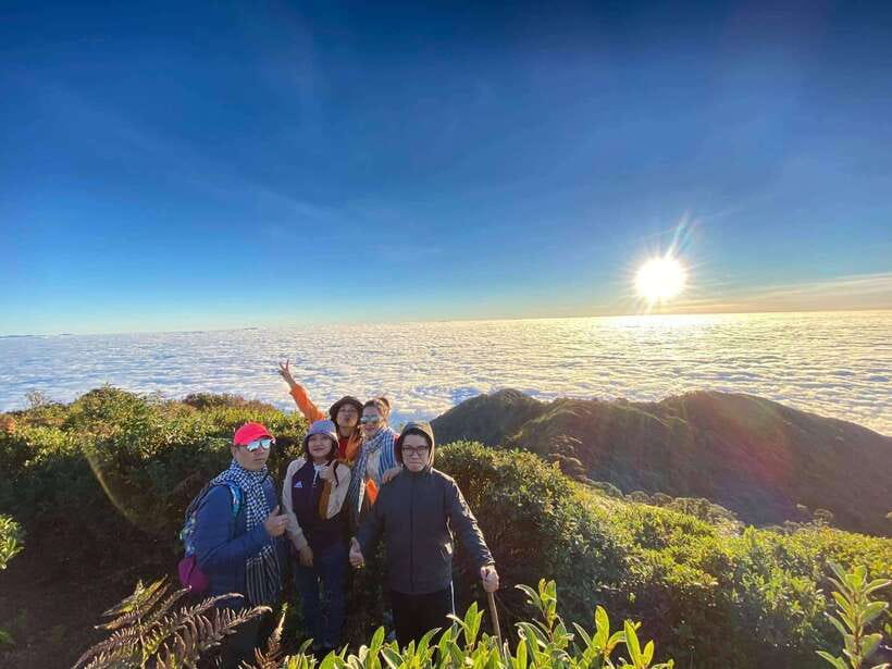 From Sa Pa: One Day Fansipan Mountain Trek - From Sa Pa to Tram Ton Pass: the early push