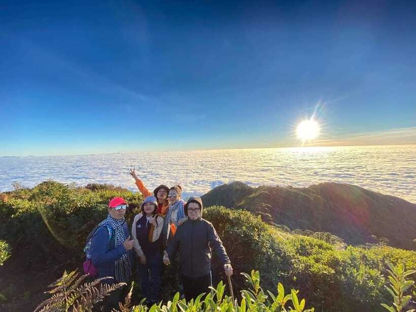From Sa Pa: One Day Fansipan Mountain Trek - Descending your way: cable car or hike back