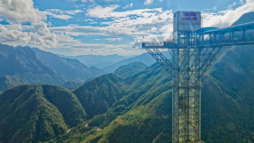 From Sapa: Glass Bridge and Silver Waterfall Group Tour - How the trip starts: from Sapa pickup to the Rong May complex