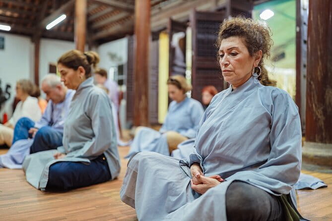 Full-day Guided Meditation Experience in Ha Noi - Guided meditation: instruction first, quiet second