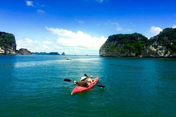 Full-Day Halong Bay Tour Including Kayaking from Hanoi - On the Junk Boat: Lunch, Captain Turns, and Limestone Islets