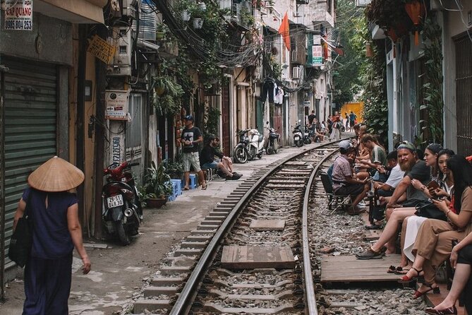 Full-Day Hanoi City Tour - One Pillar Pagoda: Small Scale, Strong Meaning