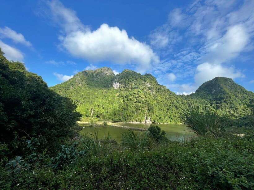 Full day hike - climbing in Jungle of Cat Ba National park - The day timeline: how 9 hours stays packed but not chaotic