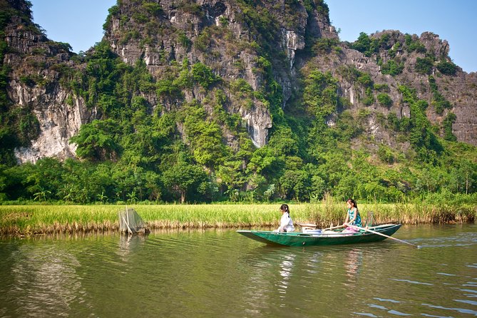 Full day Hoa Lu, Tam Coc and Mua Cave by Limousine from Hanoi - Mua Cave and the almost-500 steps to Lying Dragon Mountain