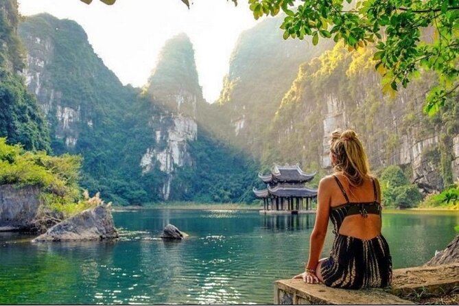 Full Day Hoa Lu Tam Coc Excursion from Hanoi by Limousine - Lunch in Ninh Binh: A Buffet That Actually Powers the Afternoon