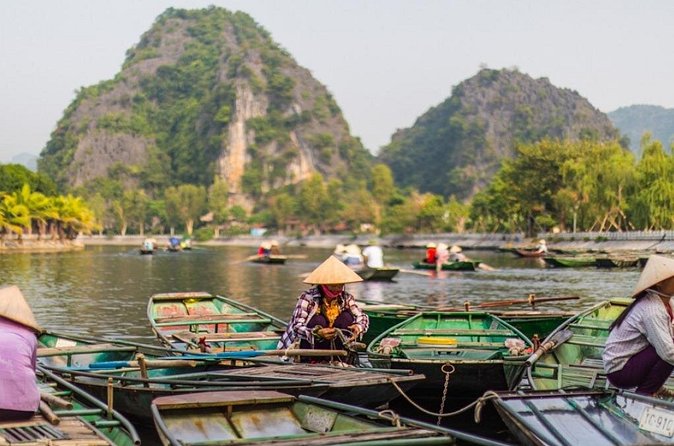 Full Day Hoa Lu Tam Coc Excursion from Hanoi by Limousine - Who Should Book This Hoa Lu Tam Coc Tour From Hanoi